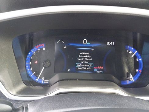 Used 2022 Toyota Corolla Cross XLE w/ Convenience Package image 10