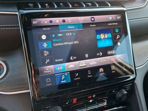 Used 2024 Jeep Grand Cherokee Limited 4xe image 17