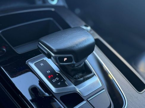 Used 2021 Audi Q5 Premium w/ Convenience Package image 15