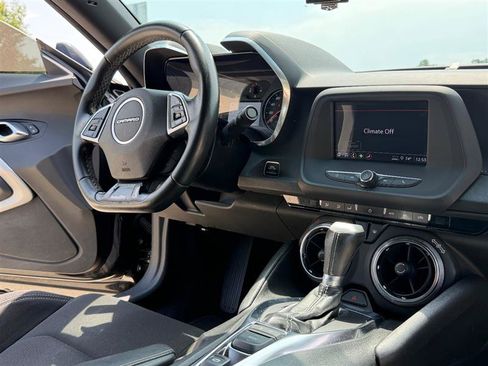 Used 2021 Chevrolet Camaro LT RWD image 15