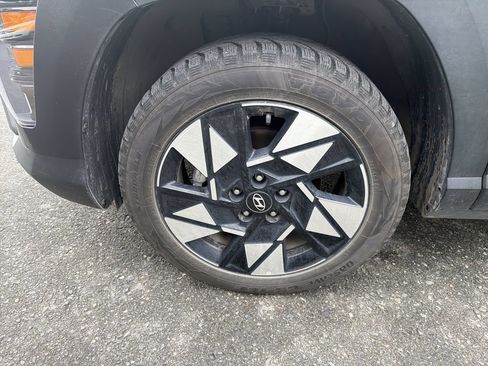 Certified 2025 Hyundai Kona SEL AWD/4WD image 10