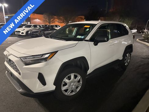 Used 2023 Toyota RAV4 LE image 5