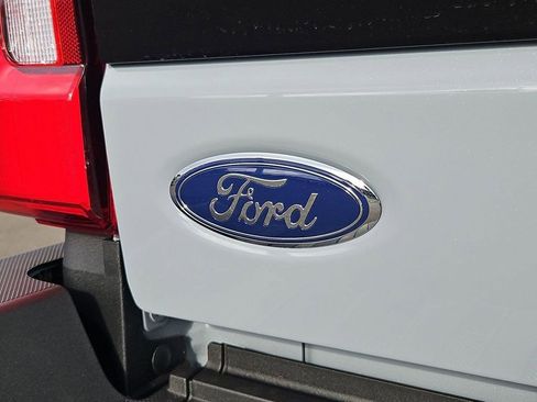 New 2026 Ford F250 Platinum AWD/4WD image 28