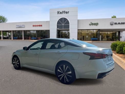 Used 2020 Nissan Altima 2.5 SR w/ Premium Package AWD/4WD image 4