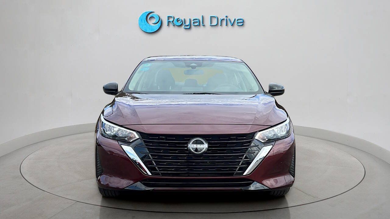 Used 2025 Nissan Sentra SV FWD image 9
