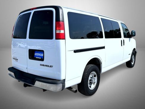 Used 2006 Chevrolet Express 3500 Passenger w/ LT Preferred Equipment Group RWD image 5