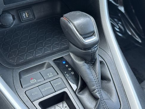 Certified 2023 Toyota RAV4 XLE Premium image 28