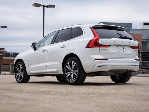 Used 2022 Volvo XC60 B5 Inscription w/ Advanced Package image 5