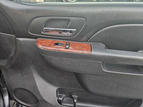 Used 2011 Chevrolet Avalanche LS w/ Regional Value Package image 17