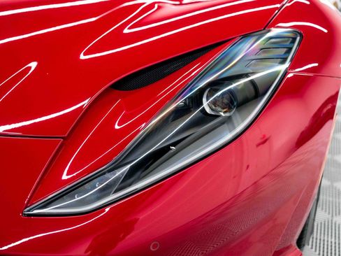 Used 2018 Ferrari 812 Superfast RWD image 12