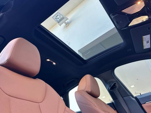 Used 2023 BMW i4 eDrive35 w/ Premium Package image 17