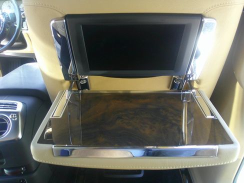 Used 2013 Rolls-Royce Ghost RWD image 85