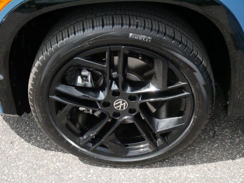 Certified 2025 Volkswagen Tiguan SE R-Line AWD/4WD image 15