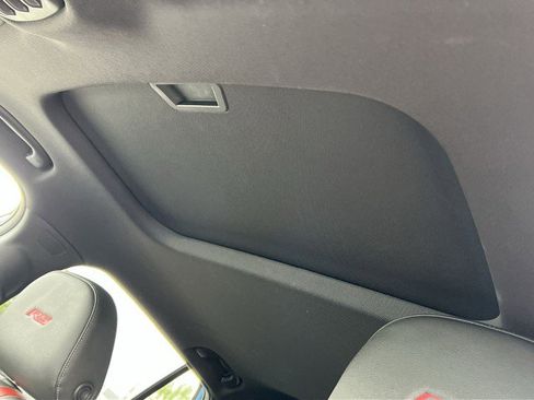 Used 2024 Chevrolet Trax RS w/ Sunroof Package image 18