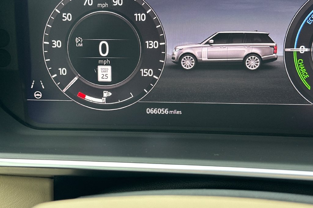 Used 2020 Land Rover Range Rover HSE AWD/4WD image 25
