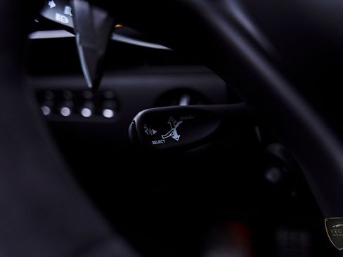 Used 2025 McLaren Artura RWD image 64