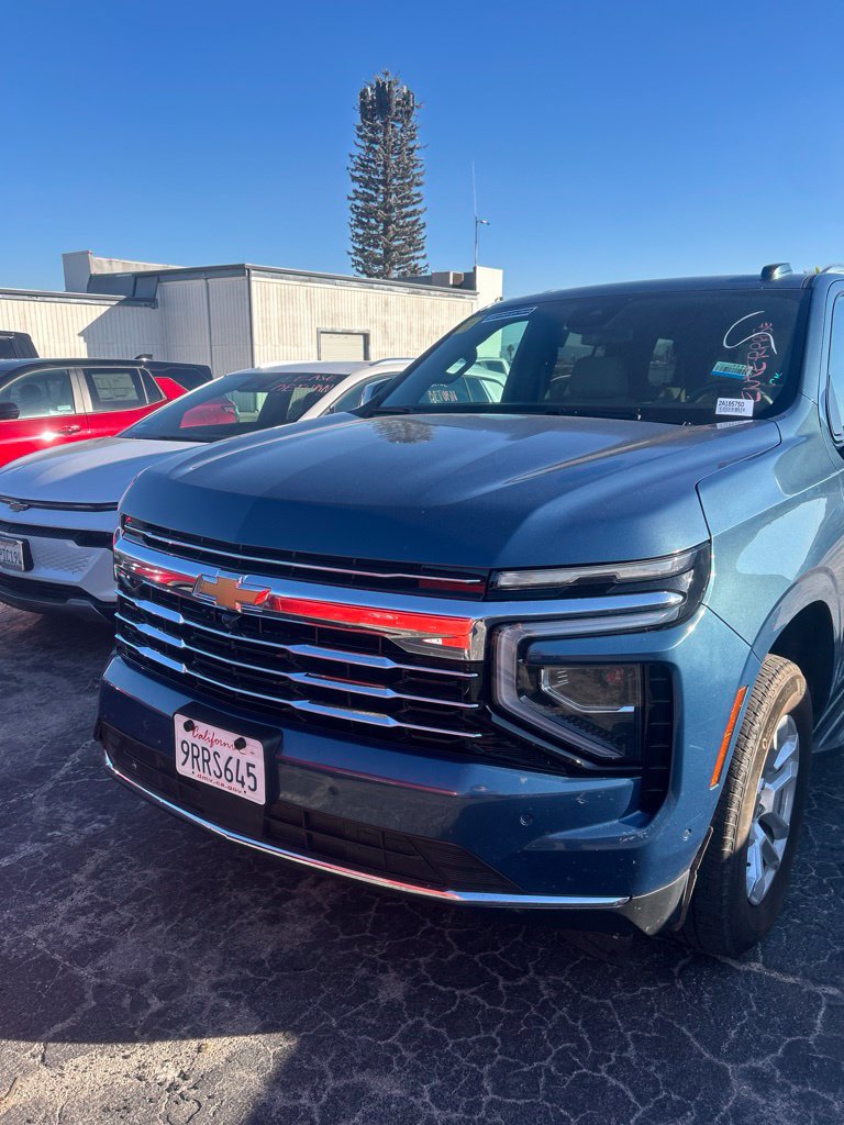 Used 2025 Chevrolet Tahoe LT AWD/4WD image 1