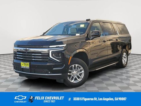 New 2026 Chevrolet Suburban LT image 1