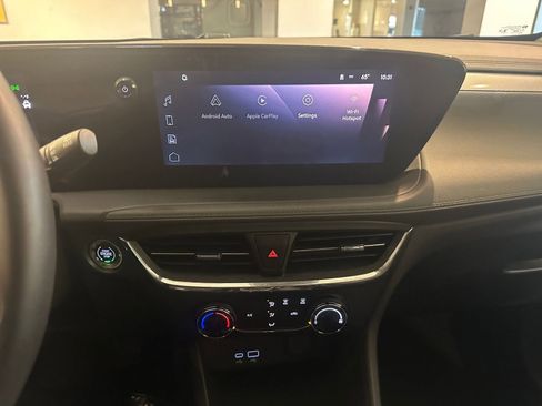 Used 2025 Buick Encore GX Preferred image 18