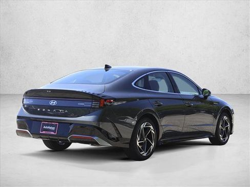 Certified 2026 Hyundai Sonata SEL FWD image 5
