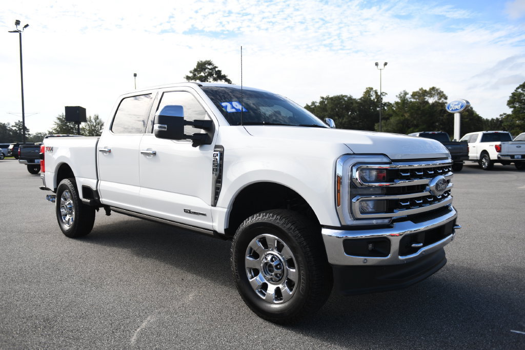 Used 2024 Ford F250 Lariat w/ Lariat Ultimate Package AWD/4WD image 3
