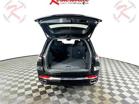 New 2025 Jeep Grand Cherokee Overland w/ Luxury Tech Group IV image 16