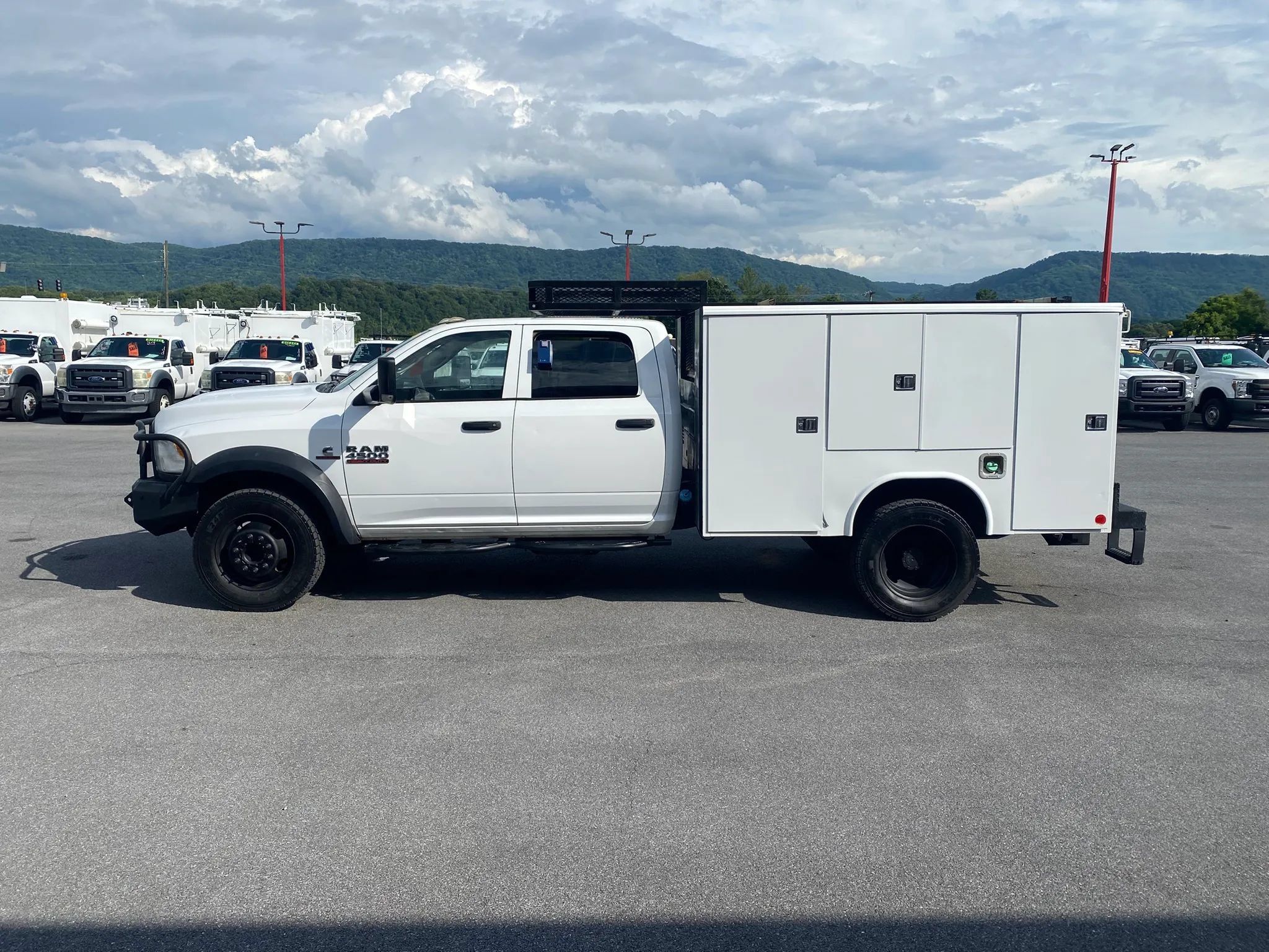 Used 2017 RAM 4500 Tradesman AWD/4WD image 5