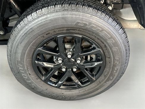 Used 2022 Jeep Gladiator Sport image 30