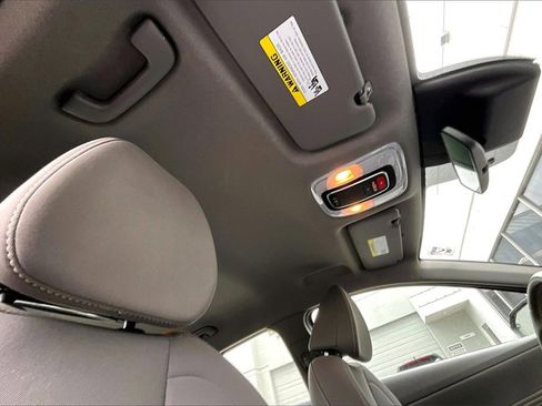 Used 2023 Hyundai Elantra SEL w/ Convenience Package image 27