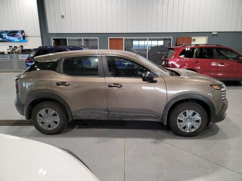 Used 2026 Nissan Kicks S FWD image 8