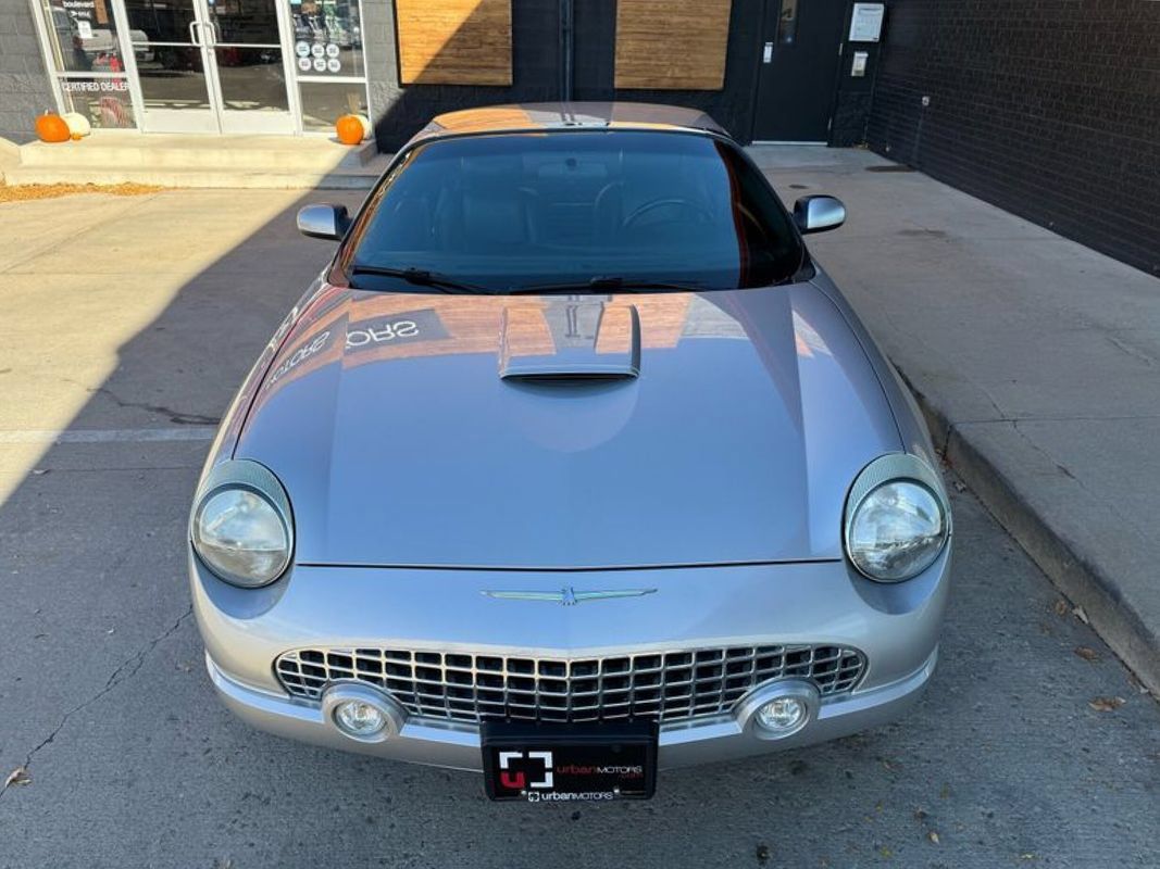 Used 2004 Ford Thunderbird RWD image 8