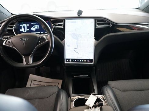 Used 2017 Tesla Model X 75D image 42