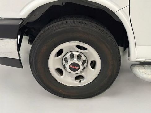 Used 2025 GMC Savana 2500 w/ Driver Convenience Package RWD image 22