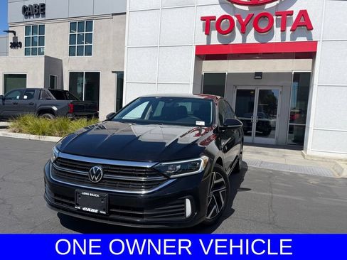 Used 2024 Volkswagen Jetta SEL FWD image 4