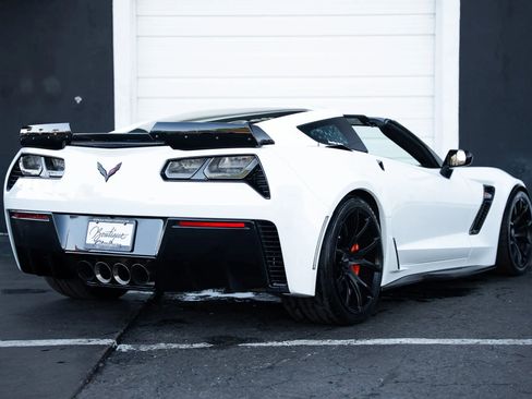 Used 2019 Chevrolet Corvette Z06 RWD image 5
