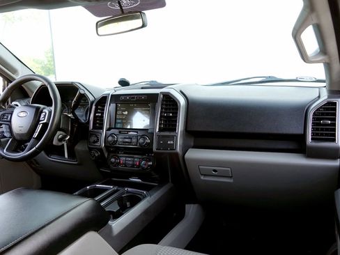 Used 2017 Ford F150 XLT w/ Equipment Group 302A Luxury image 32