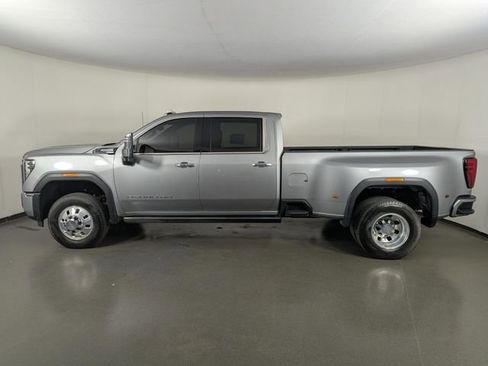 Used 2025 GMC Sierra 3500 Denali Ultimate AWD/4WD image 5