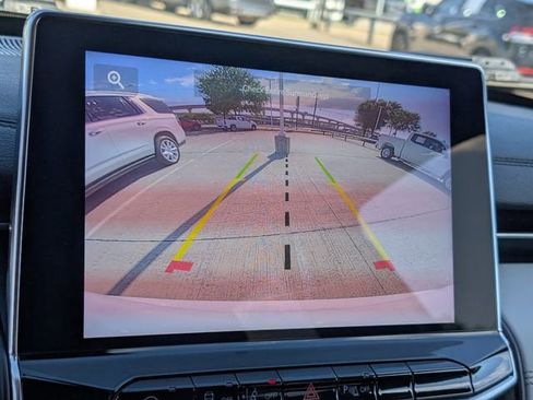 Used 2025 Jeep Compass Limited image 14