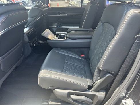 Used 2024 Jeep Grand Wagoneer Series III w/ Quick Order Packagew 28T image 22