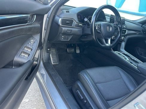 Used 2022 Honda Accord Sport image 11