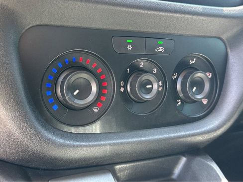 Used 2021 RAM ProMaster City Tradesman FWD image 24