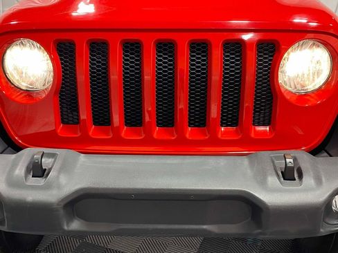 Used 2019 Jeep Wrangler Unlimited Sport S AWD/4WD image 8