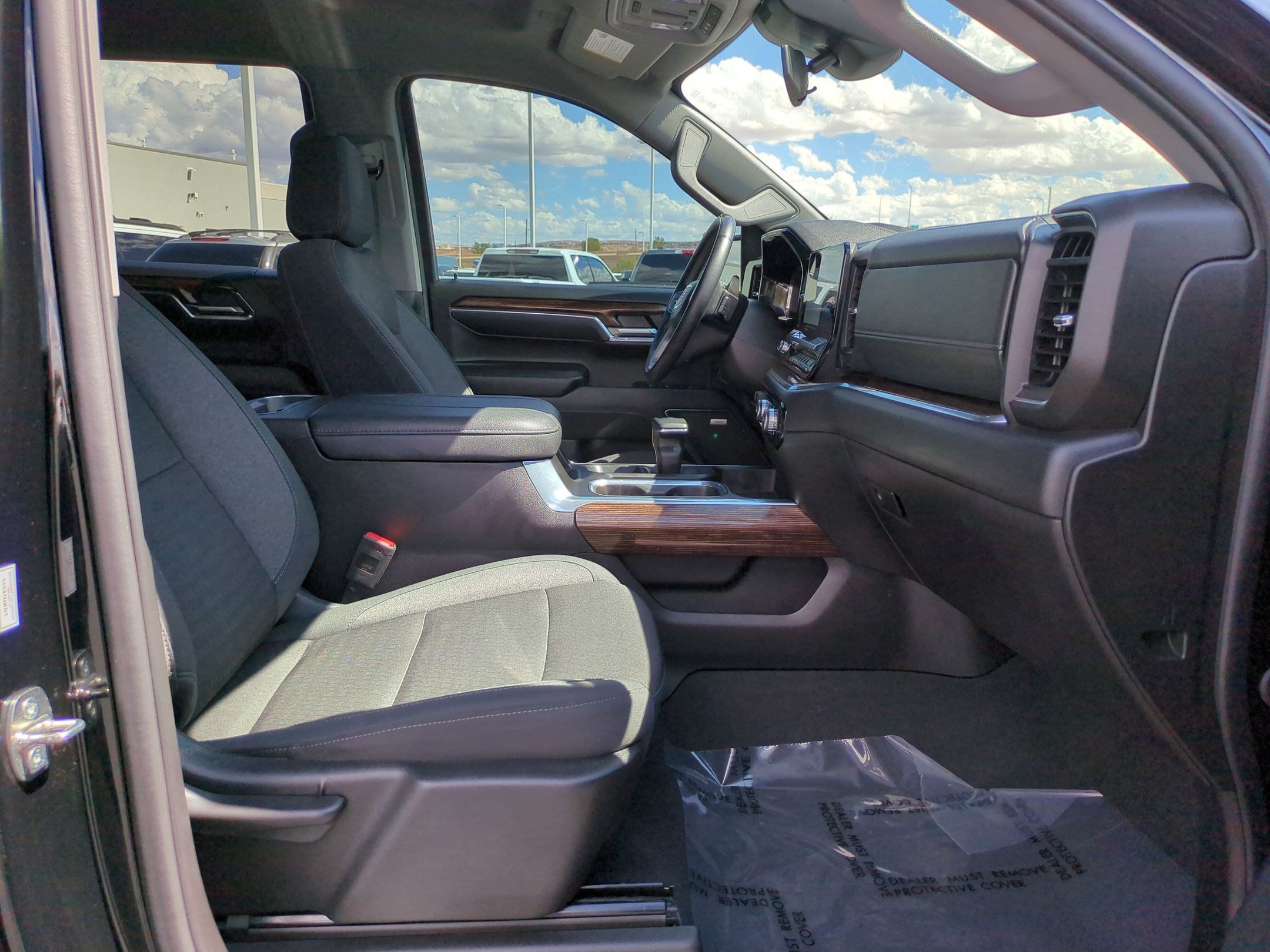 Used 2024 GMC Sierra 1500 Elevation w/ Preferred Package AWD/4WD image 31