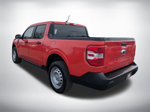 Used 2022 Ford Maverick XL image 5