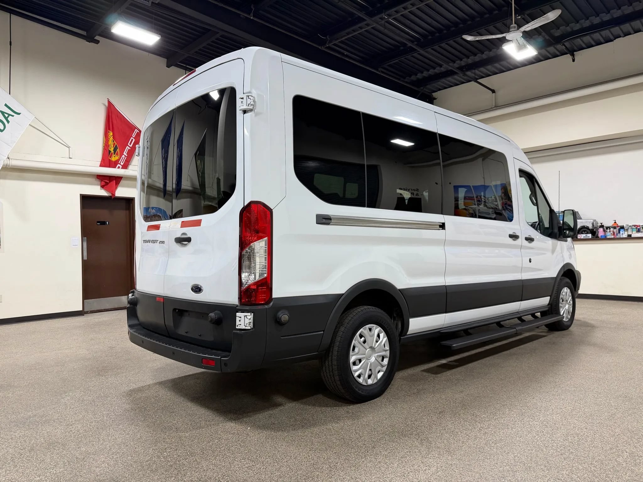 Used 2015 Ford Transit 250 148 Medium Roof RWD image 6