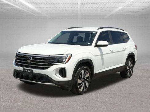 Used 2024 Volkswagen Atlas SE AWD/4WD image 3