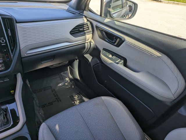 Used 2025 Subaru Forester Premium w/ Convenience Package #1 AWD/4WD image 17