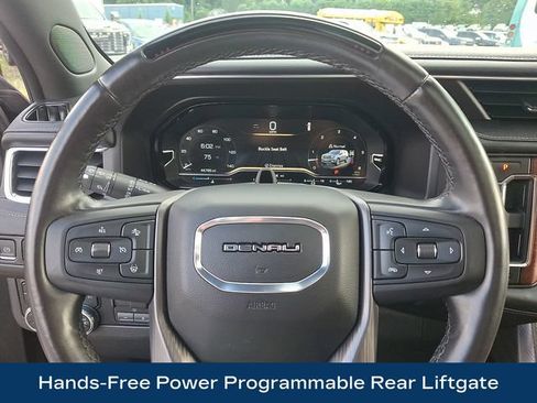Used 2023 GMC Yukon Denali Ultimate AWD/4WD image 4