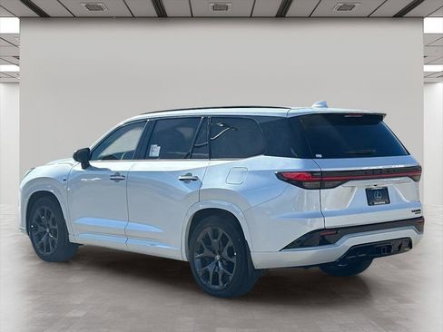 New 2026 Lexus TX 500h AWD image 4