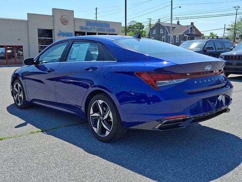 Used 2022 Hyundai Elantra Limited FWD image 5